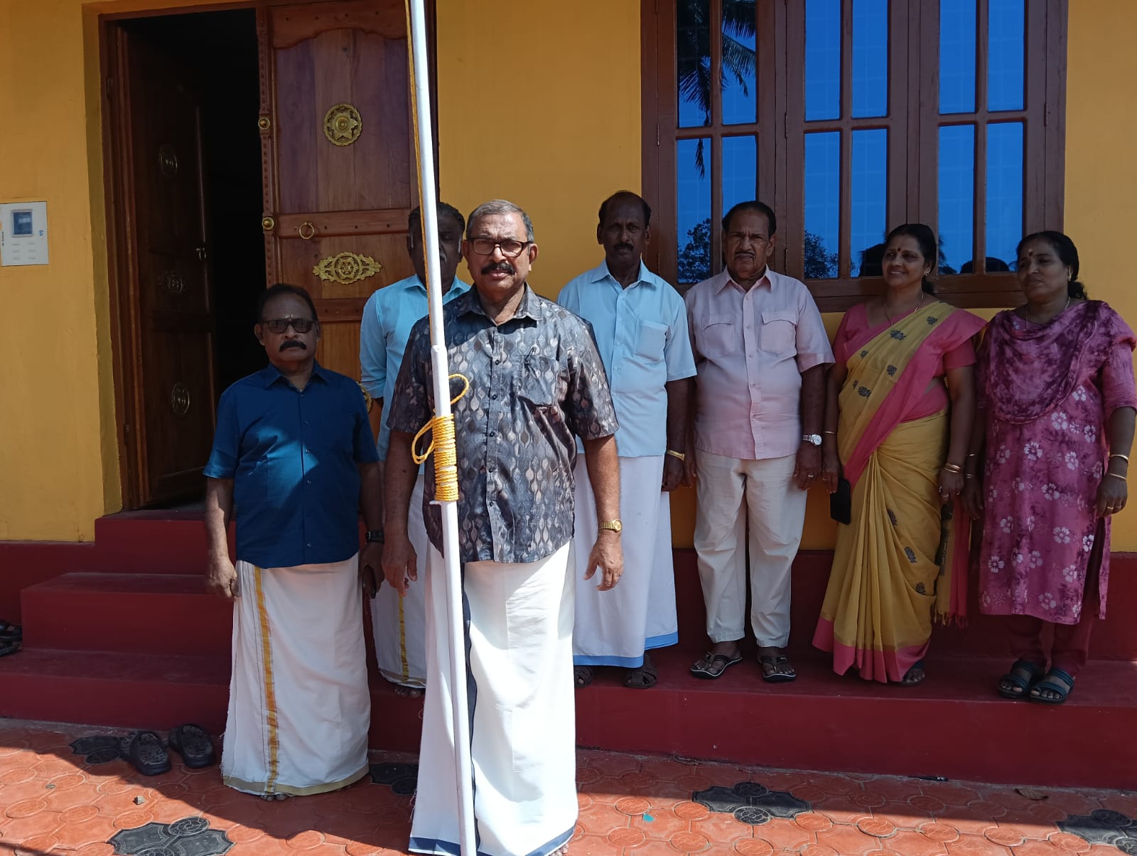 എൻ. എസ്. എസ് കരയോഗം പതാക ദിനമചാരിച്ചു 